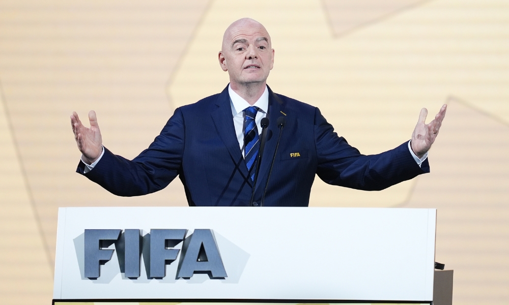 万众瞩目的 万众瞩目的