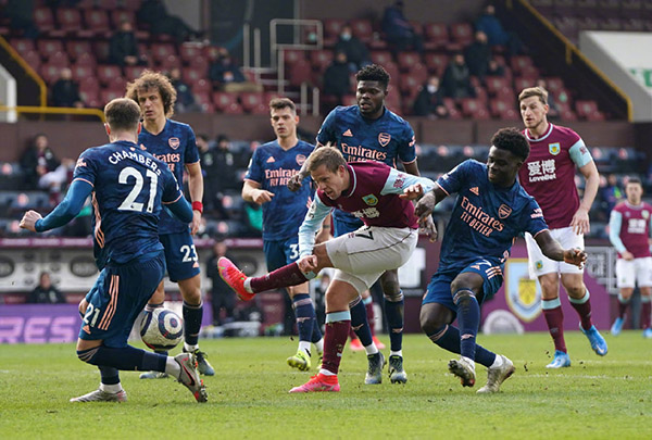 还是幕后的 还是幕后的