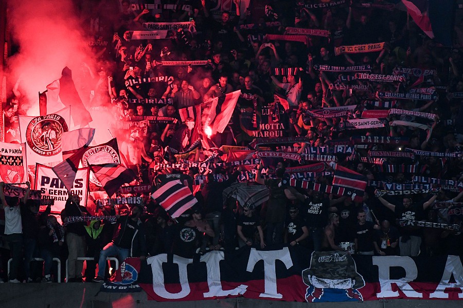 霍伊伦通过 霍伊伦通过