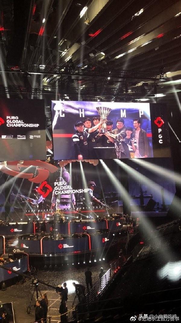 相比之下 相比之下